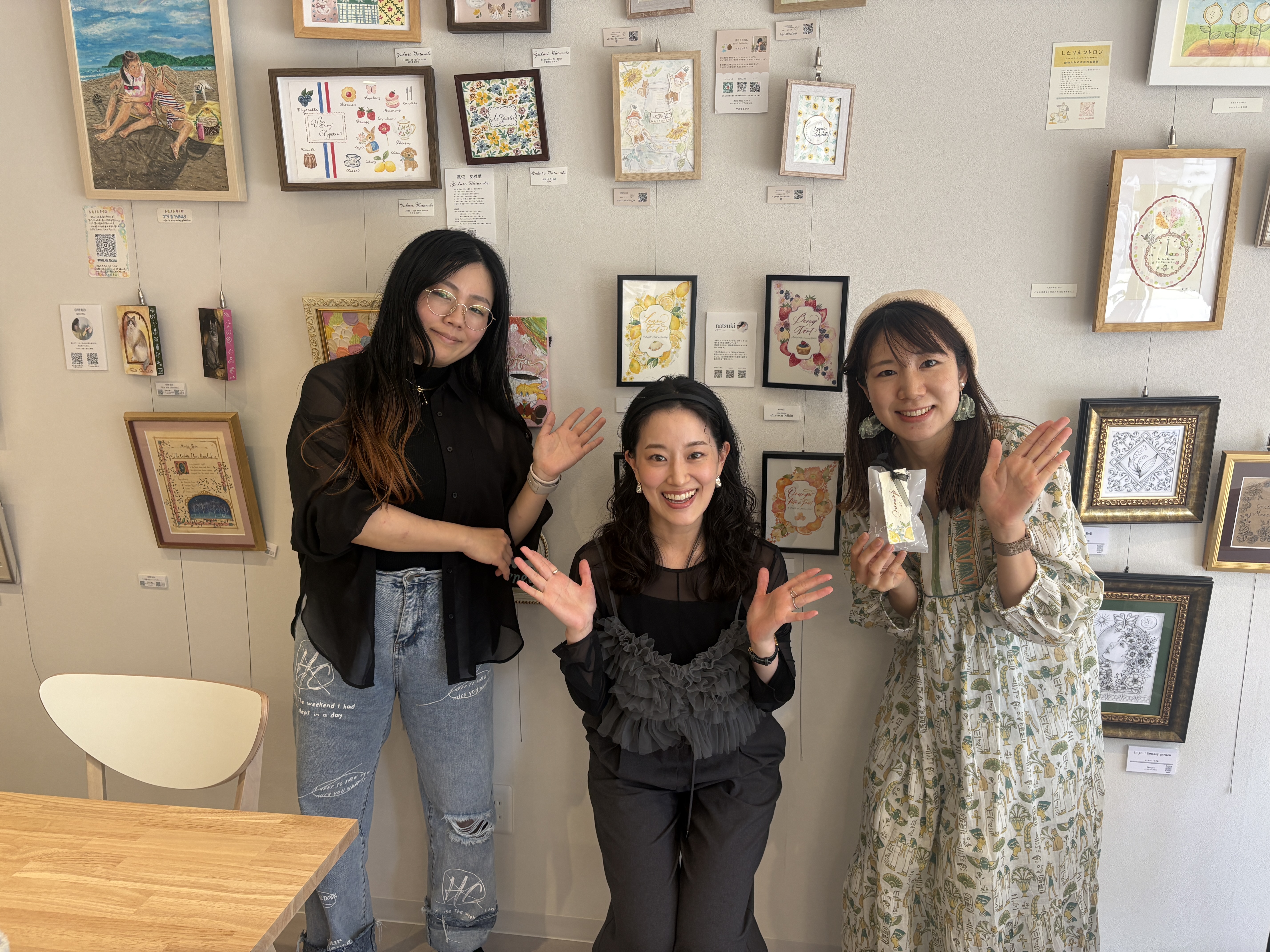素敵なお菓子のパッケージ展 参加者さんと